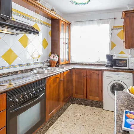 2 Bedroom Cozy In